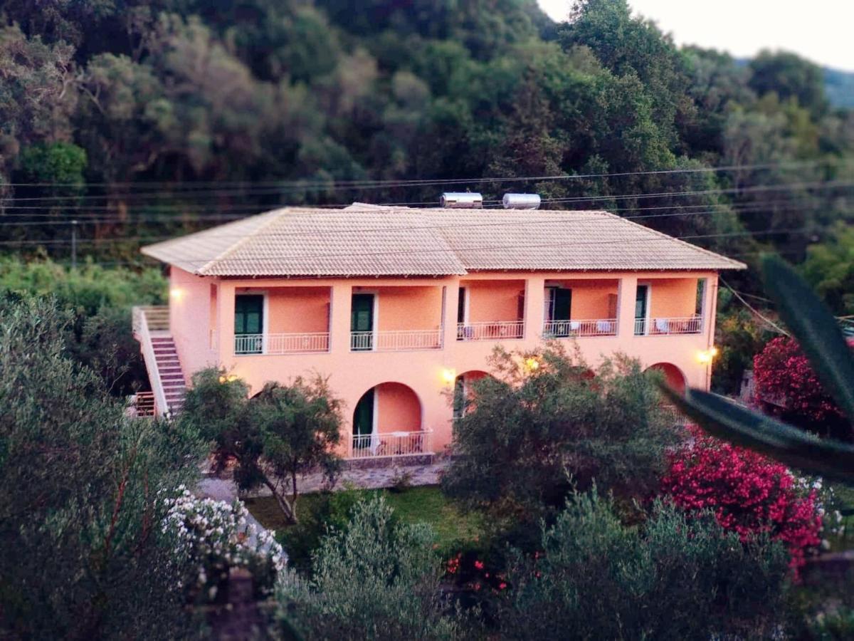 Rossi'S Studios Moraitika Exterior photo